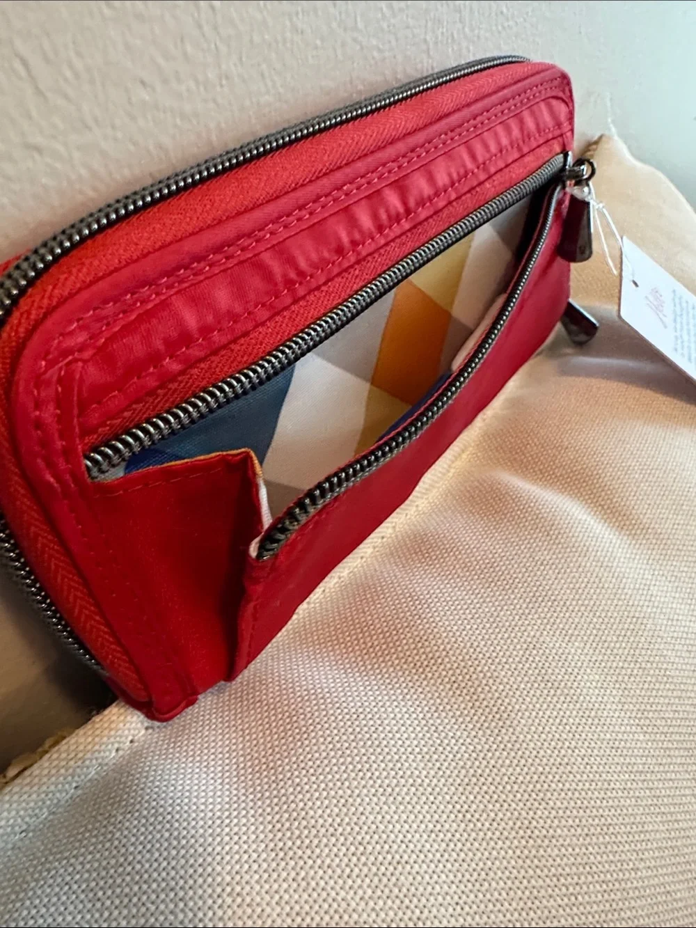 LUG tendu in Poppy Red Quilted Zip Wallet